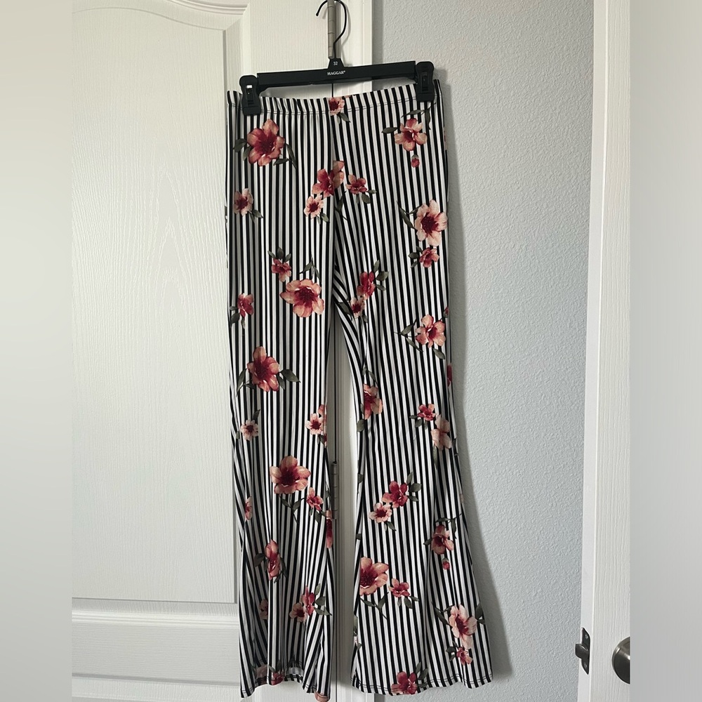 VIBE Sportswear Stretchy Flare Pants Elastic Waist Stripes and Floral Size M